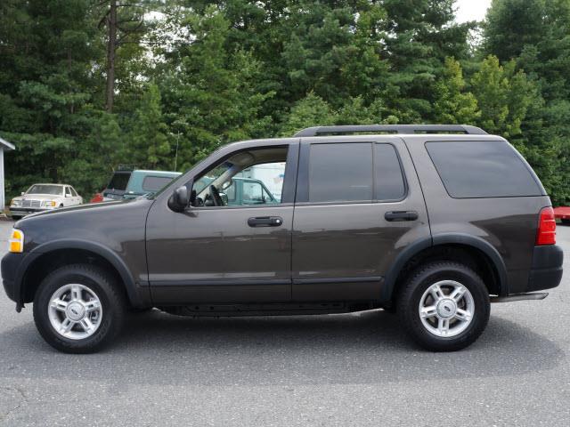 2005 Ford Explorer XLS