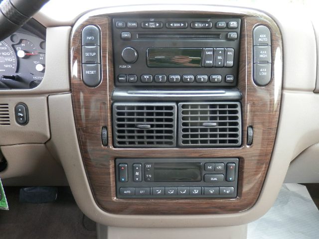 2005 Ford Explorer Custom Deluxe