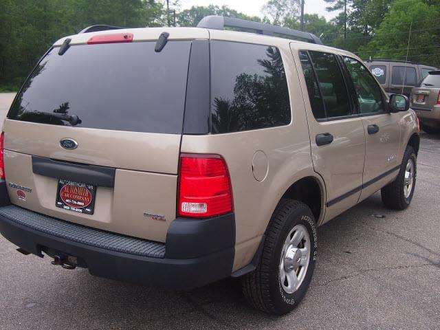 2005 Ford Explorer XLS