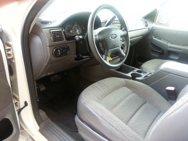 2005 Ford Explorer 2500 4WD