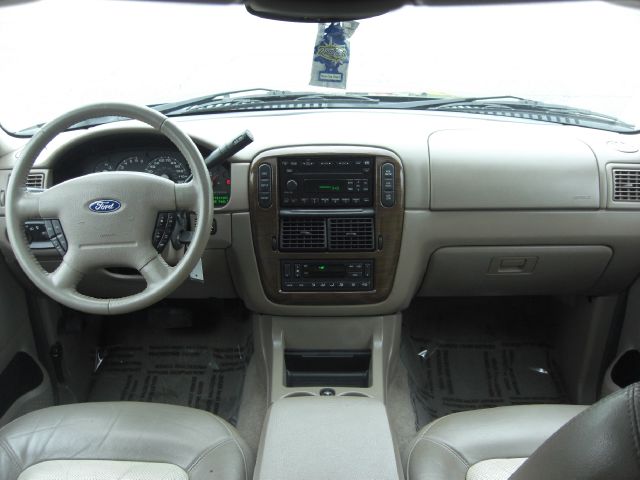 2005 Ford Explorer Custom Deluxe