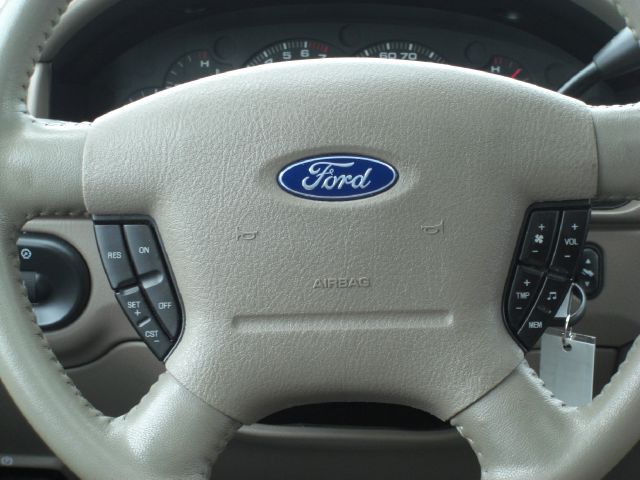 2005 Ford Explorer Custom Deluxe