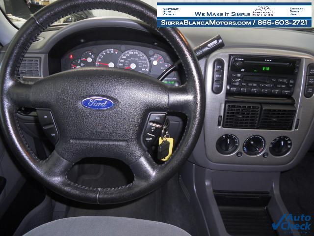 2005 Ford Explorer ESi