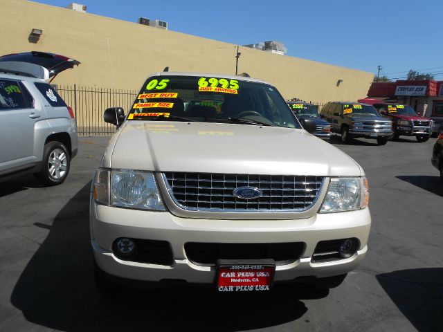 2005 Ford Explorer 2dr LWB