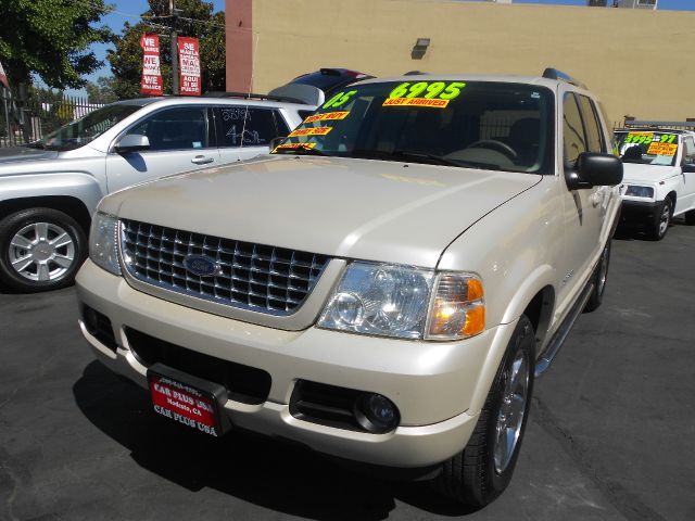 2005 Ford Explorer 2dr LWB