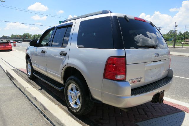 2005 Ford Explorer GXL