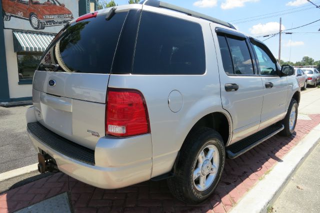 2005 Ford Explorer GXL