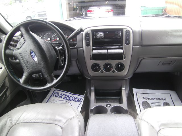 2005 Ford Explorer GXL