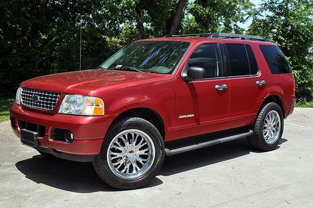 2005 Ford Explorer ESi