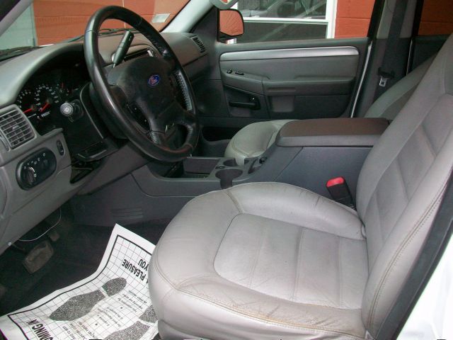 2005 Ford Explorer Custom Deluxe