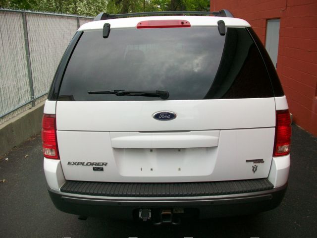 2005 Ford Explorer Custom Deluxe