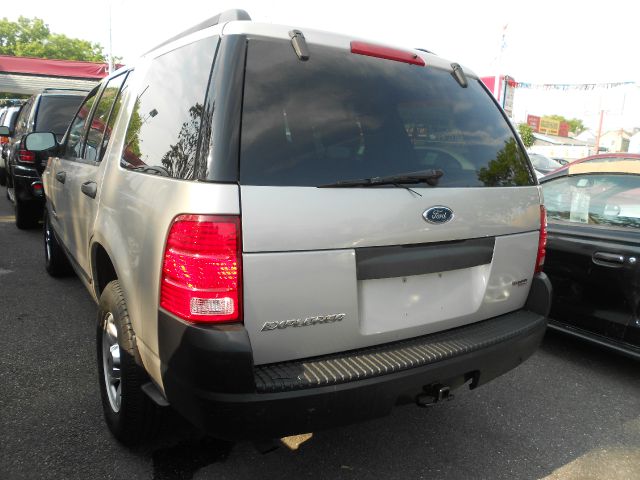 2005 Ford Explorer 2500 4WD