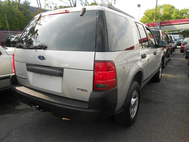 2005 Ford Explorer 2500 4WD