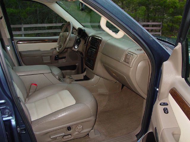 2005 Ford Explorer 2500 4WD