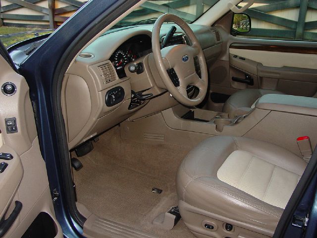 2005 Ford Explorer 2500 4WD