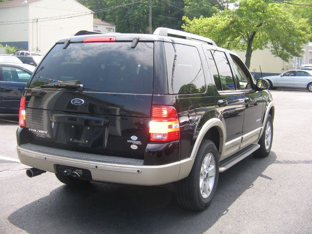 2005 Ford Explorer LT CREW 25