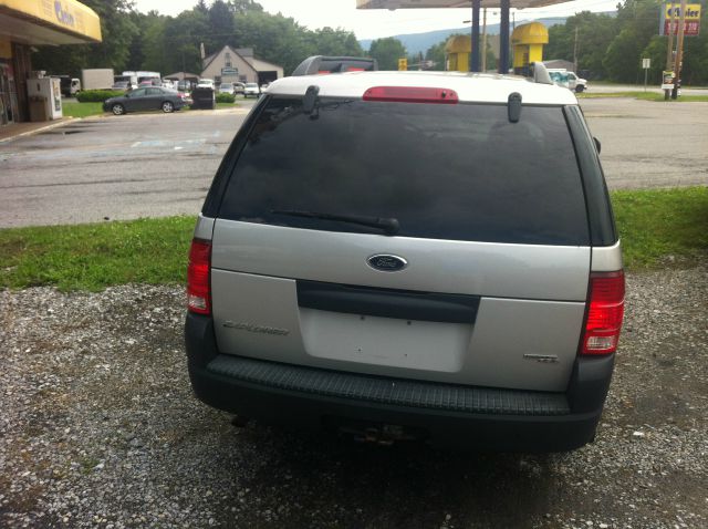 2005 Ford Explorer 2500 4WD