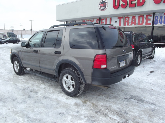 2005 Ford Explorer LT CREW 25