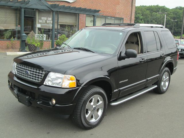 2005 Ford Explorer 2dr LWB