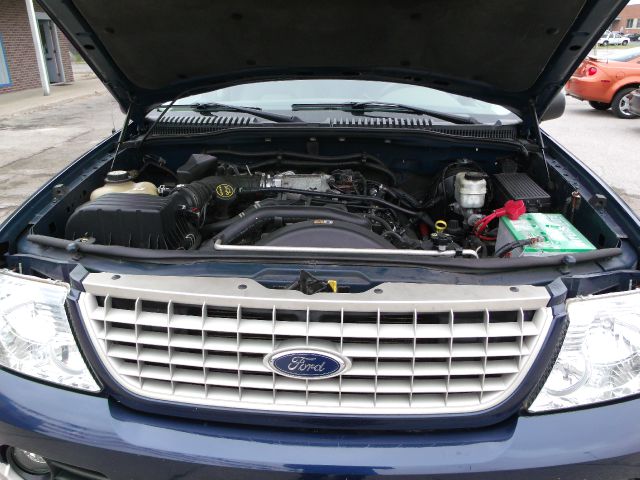 2005 Ford Explorer Custom Deluxe