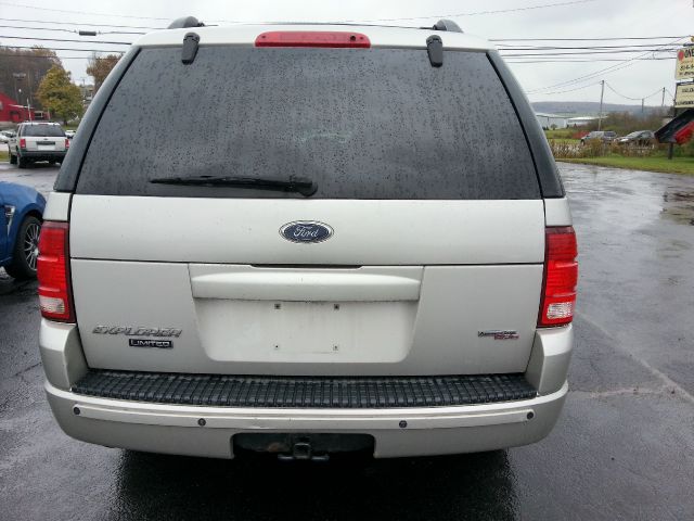 2005 Ford Explorer SLS Base