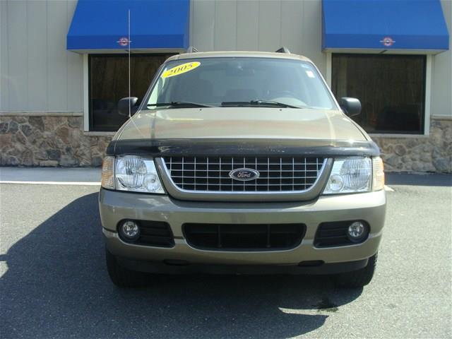 2005 Ford Explorer CREW CAB XLT DRW