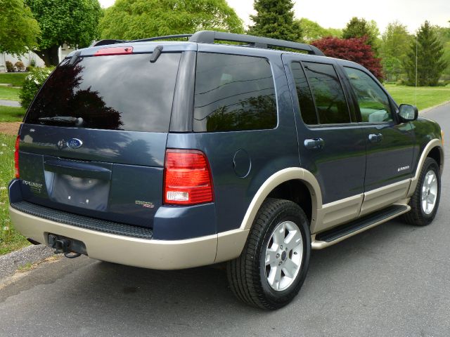 2005 Ford Explorer LT CREW 25