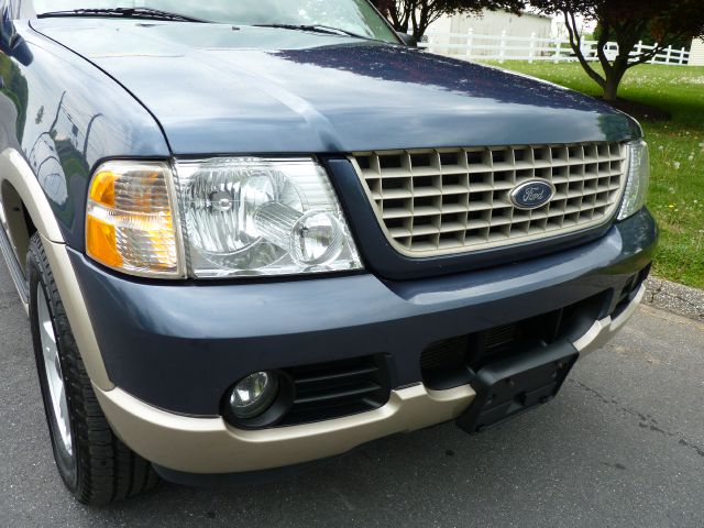 2005 Ford Explorer LT CREW 25