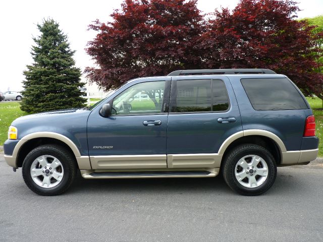 2005 Ford Explorer LT CREW 25