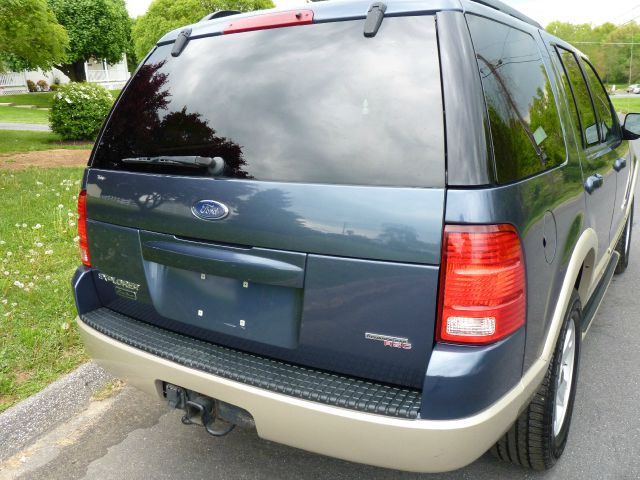 2005 Ford Explorer LT CREW 25