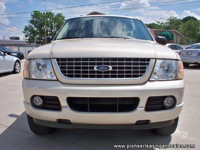 2005 Ford Explorer SLS Base