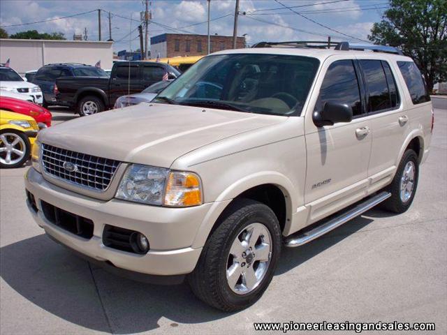 2005 Ford Explorer SLS Base