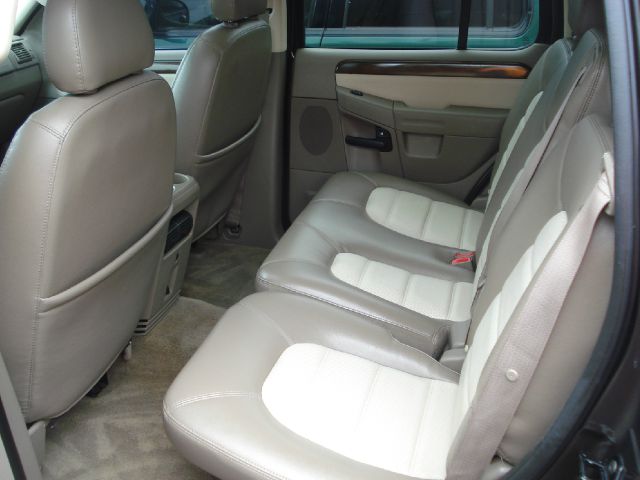 2005 Ford Explorer Custom Deluxe