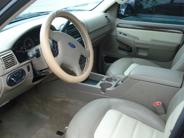 2005 Ford Explorer Custom Deluxe