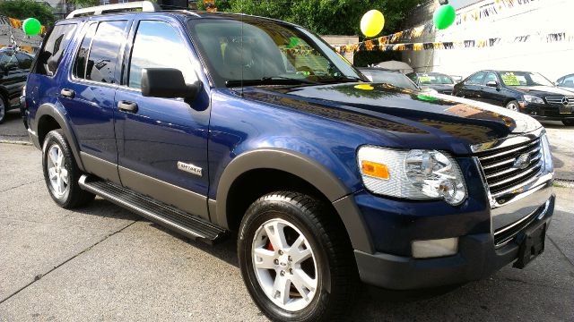 2006 Ford Explorer LTZ CREW 25