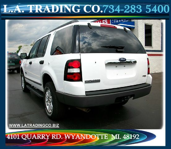 2006 Ford Explorer LT CREW 25