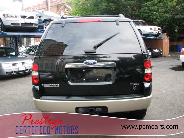 2006 Ford Explorer Custom Deluxe