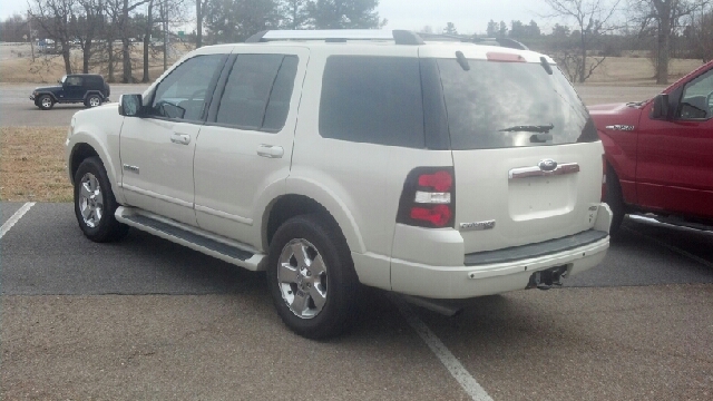 2006 Ford Explorer 2dr LWB