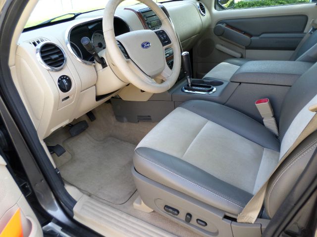 2006 Ford Explorer Custom Deluxe