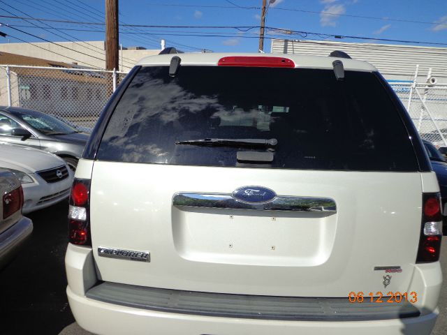 2006 Ford Explorer 2dr LWB