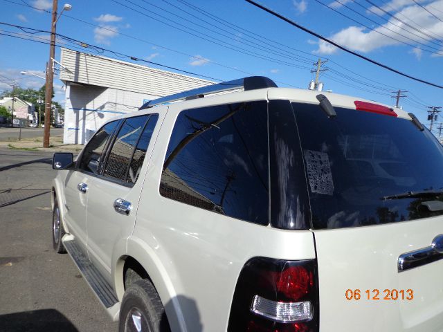 2006 Ford Explorer 2dr LWB