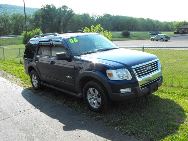 2006 Ford Explorer SL 4x4 Regular Cab