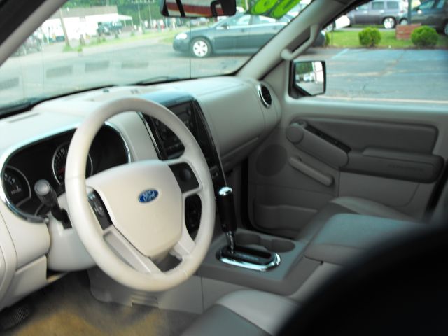 2006 Ford Explorer SL 4x4 Regular Cab