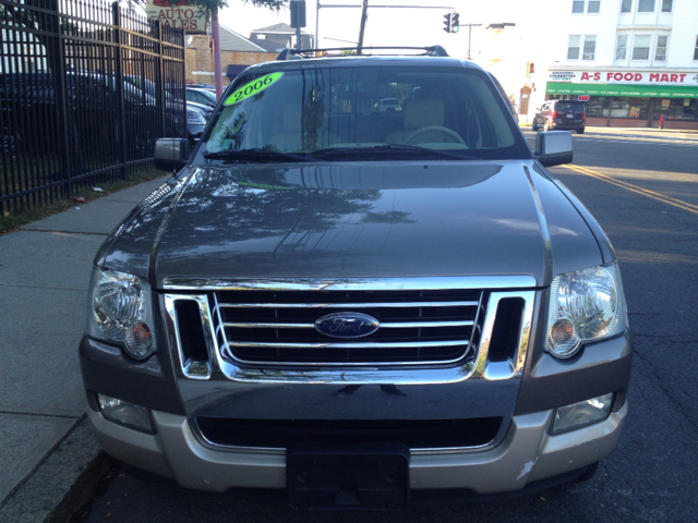 2006 Ford Explorer LT CREW 25