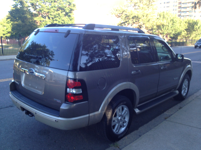 2006 Ford Explorer LT CREW 25