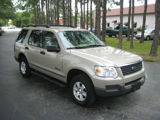 2006 Ford Explorer LT CREW 25