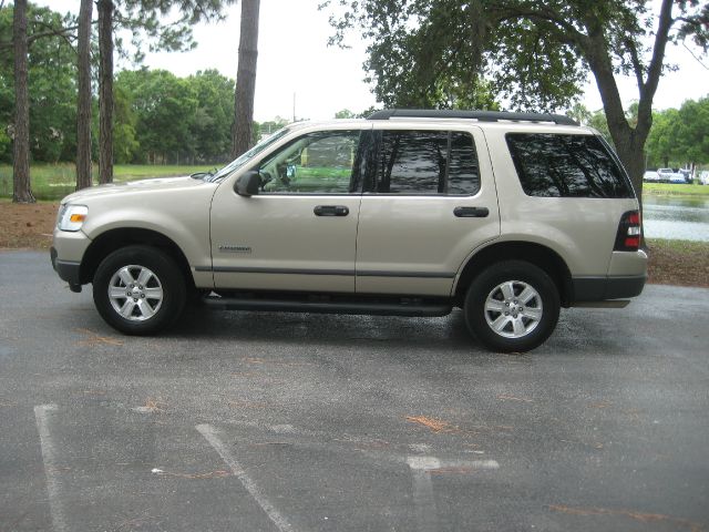 2006 Ford Explorer LT CREW 25