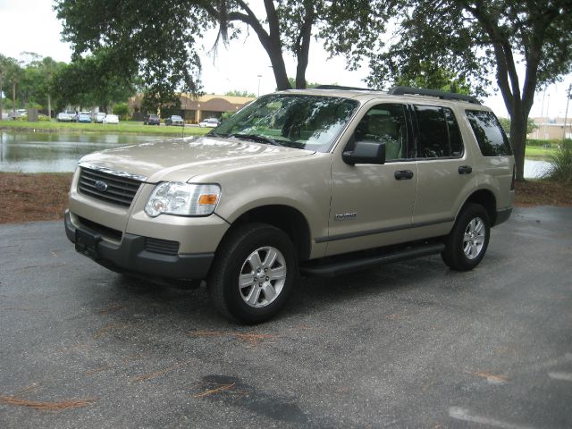 2006 Ford Explorer LT CREW 25