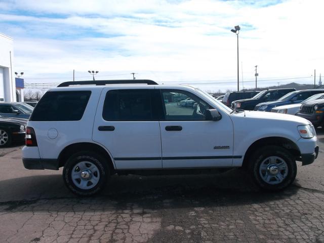 2006 Ford Explorer XLS