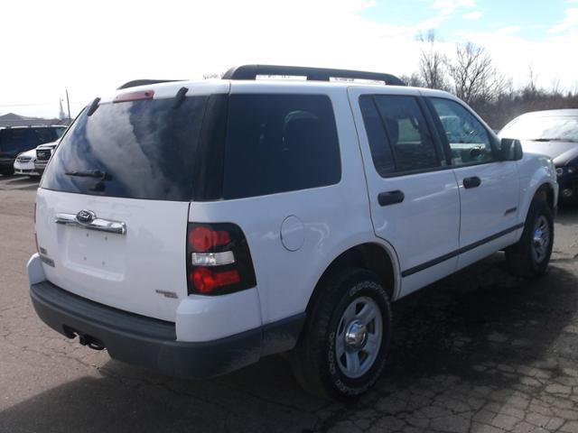 2006 Ford Explorer XLS